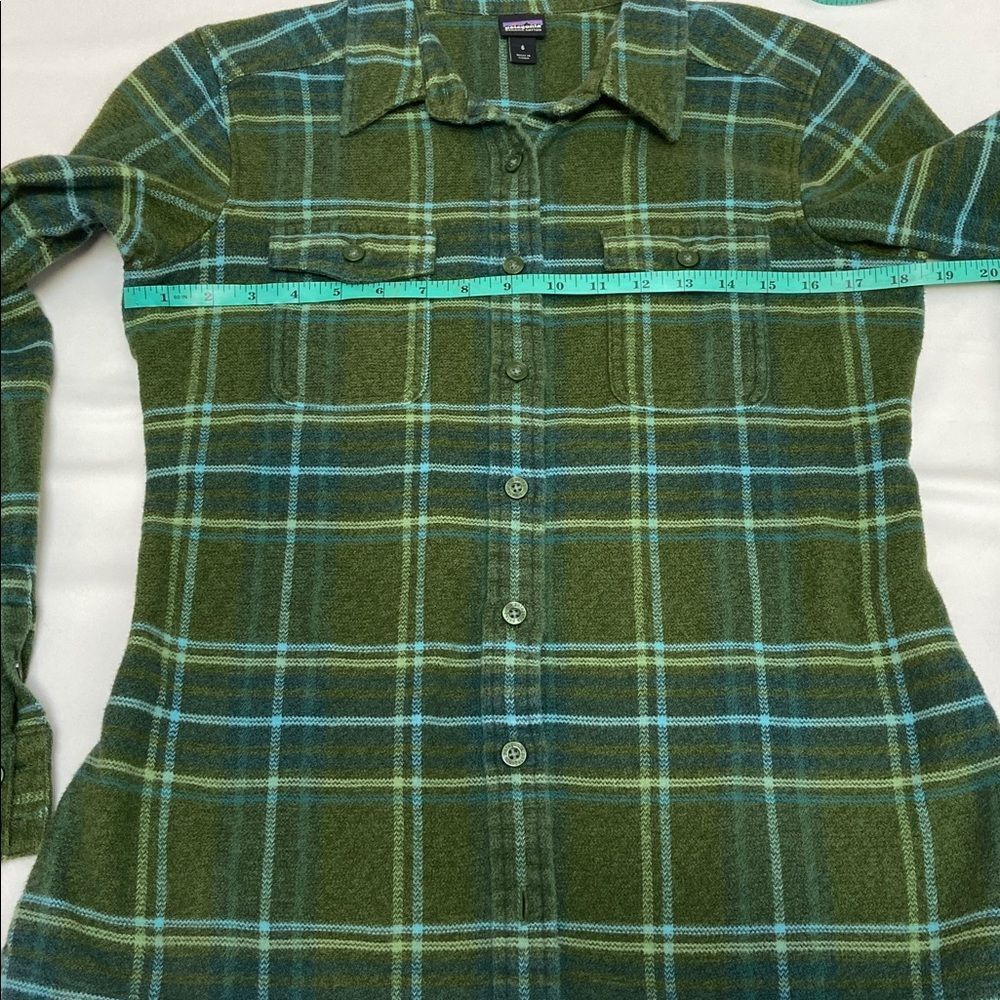 Patagonia Green and Blue Plaid Shirt - Picture 8 of 9